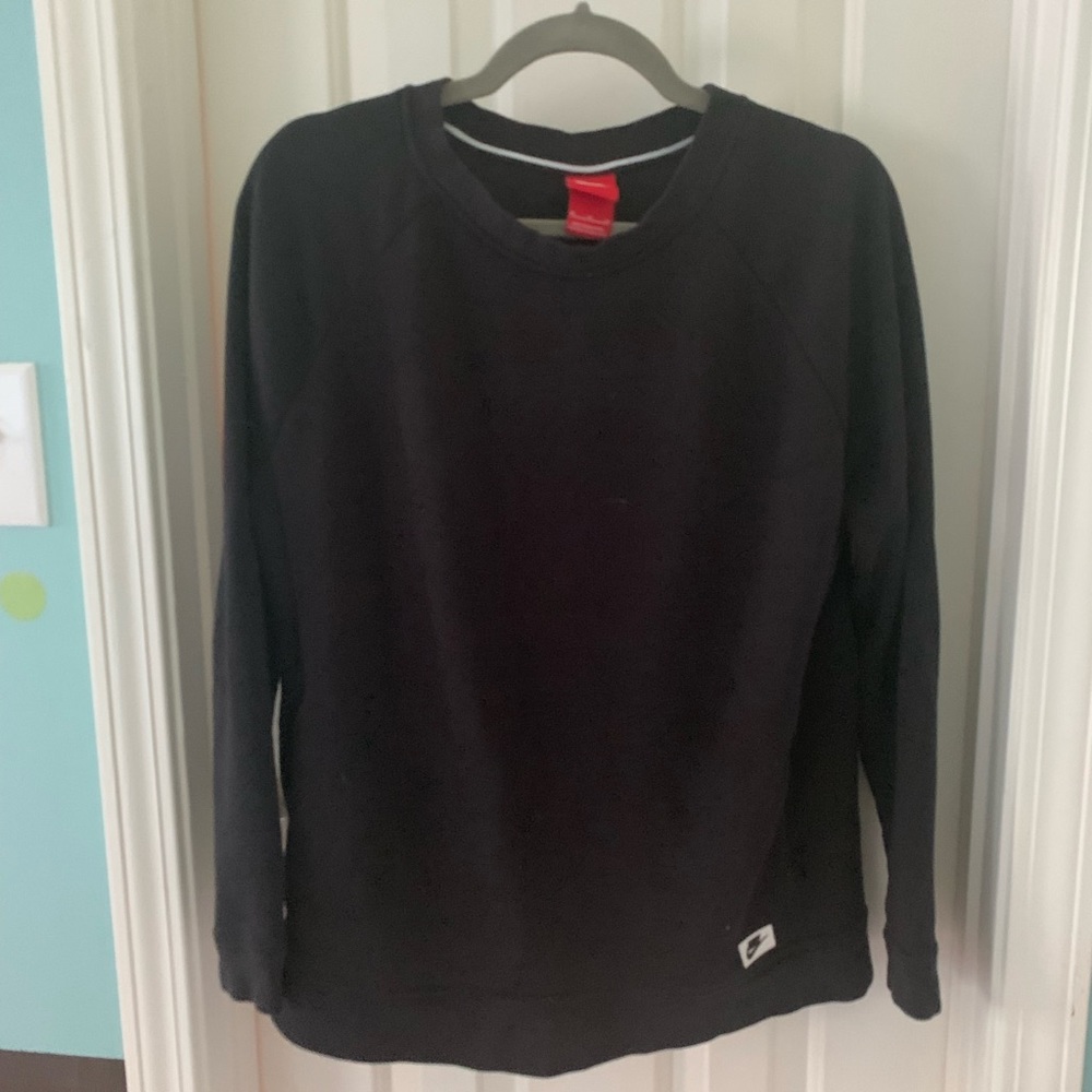 Black Nike Pullover Sweatshirt with pockets